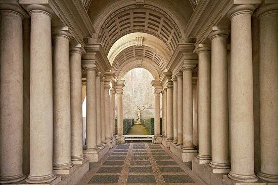 Escales de la Galeria Spada de Roma dissenyades per Borromini