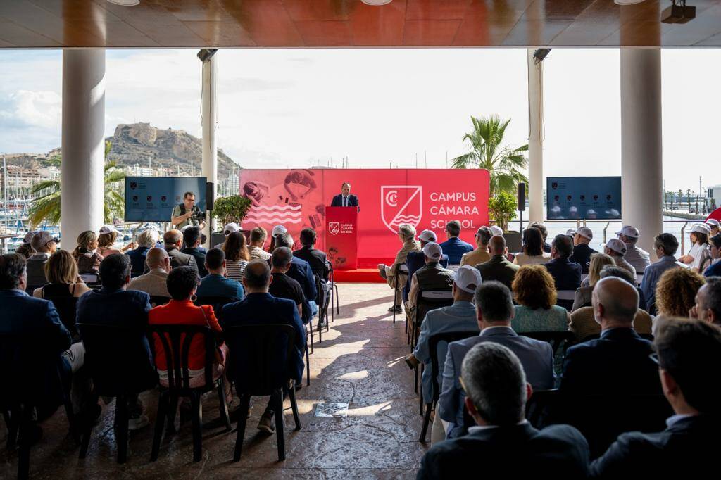 Carlos Baño, durante la presentación del proyecto ante 150 empresarios, en mayo. Foto: AP