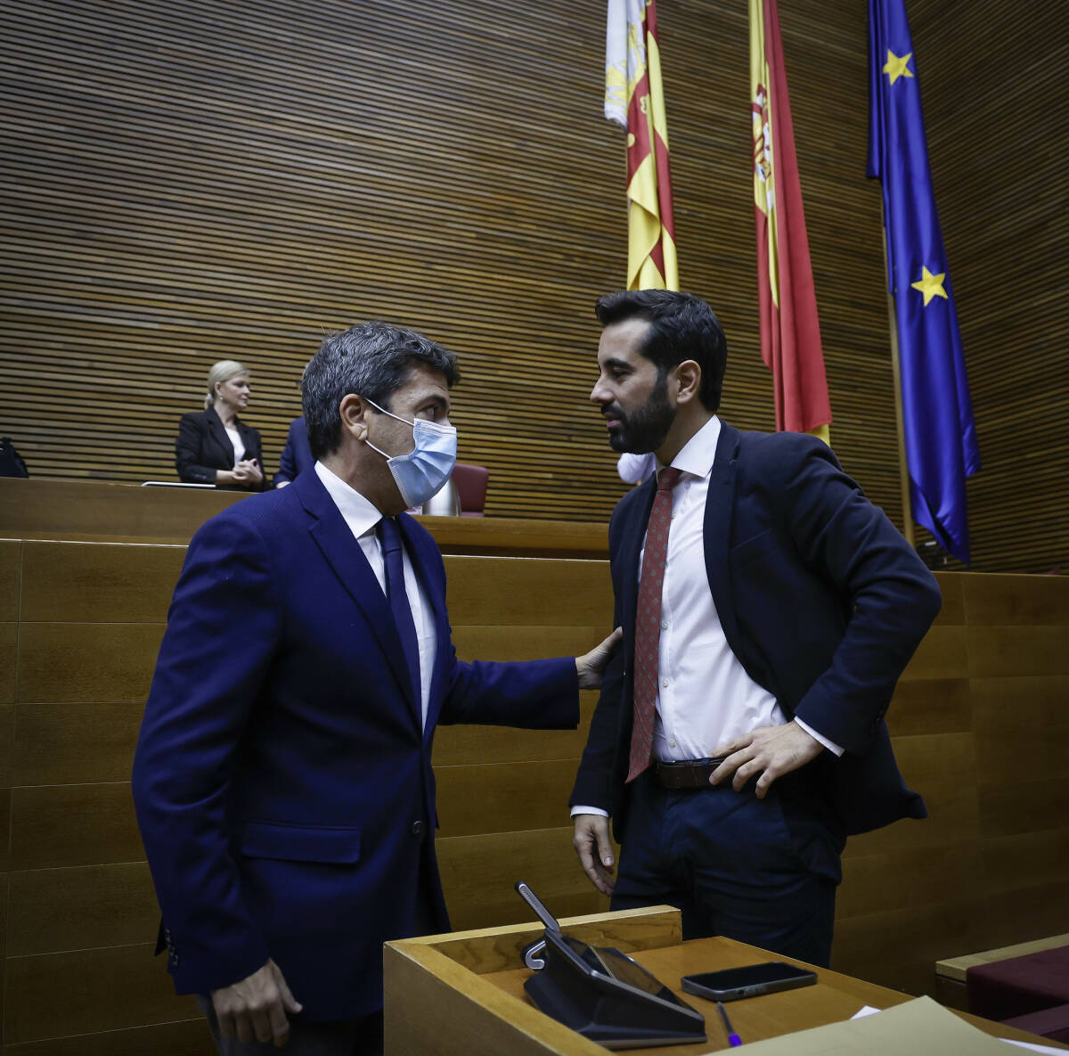 Carlos Mazón y José Muñoz. Foto: CORTS/José Cuéllar