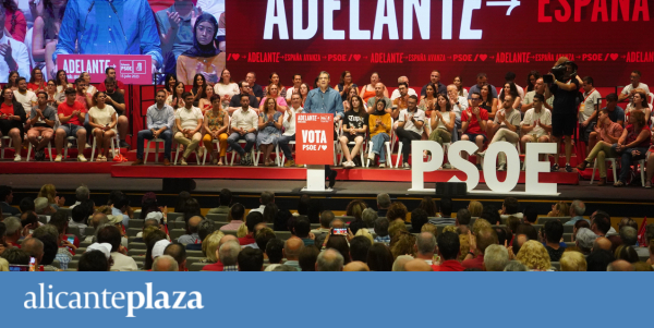 S Nchez Apela A Su Manual De Resistencia En Un Mitin Del Psoe De Poca