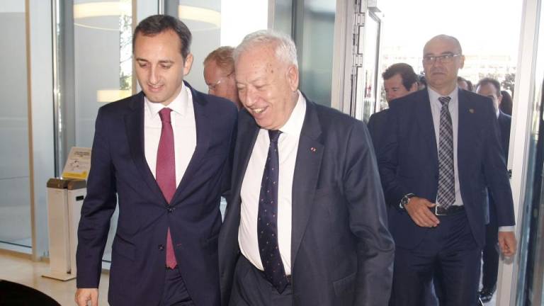 César Sánchez y José Manuel García Margallo, en la presentación de la zona franca. Foto: EFE