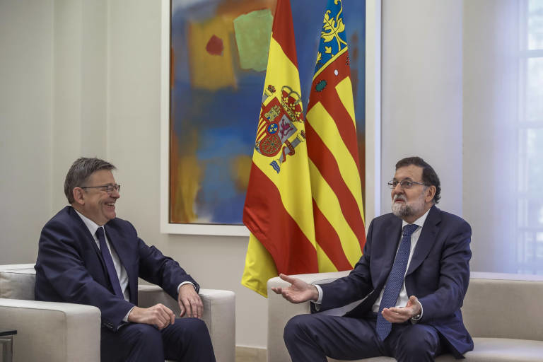 El jefe del Consell, Ximo Puig, y el presidente del Gobierno, Mariano Rajoy, reunidos en La Moncloa