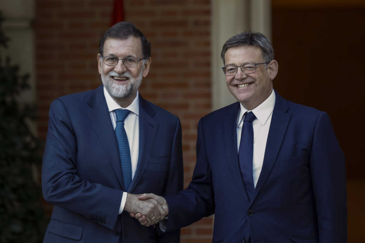 Mariano Rajoy y Ximo Puig se saludan en el encuentro en La Moncloa de esta semana. Foto: EFE