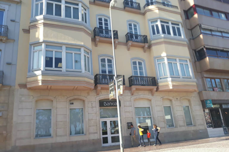 Bankia vende su sede en La Explanada de al 'family office' de los Alcaraz - Alicanteplaza