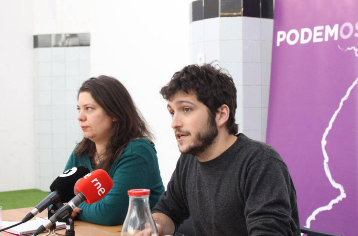 Antonio Estañ, secretario general de Podem, en la rueda de prensa de este lunes. 