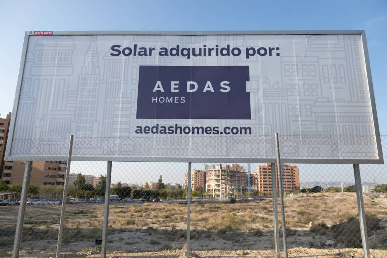 Solar adquirido por Aedas Homes en el PAU-1 de Alicante el pasado otoño. Foto: PEPE OLIVARES