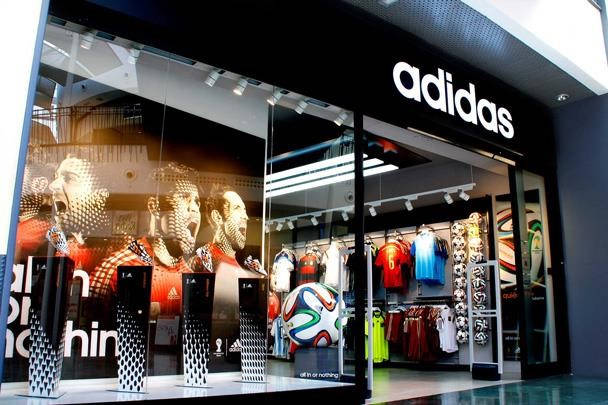 Adidas rompe con la empresa alicantina que era su principal franquicia en España 'cierra' 30 tiendas - Alicanteplaza