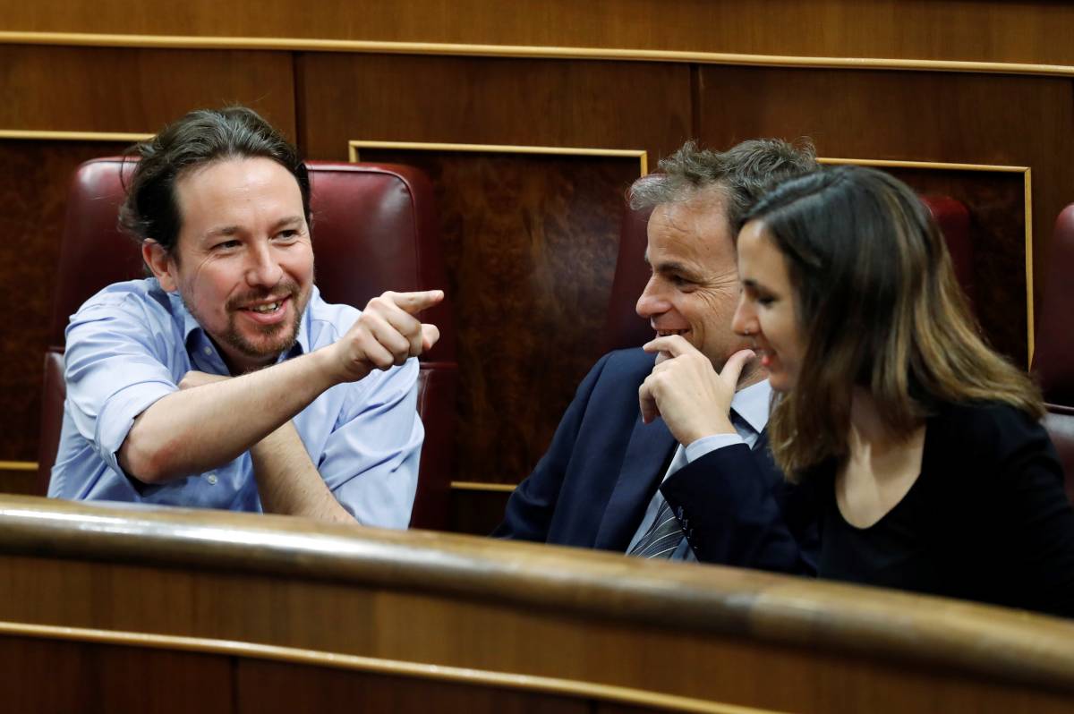Pablo Iglesias durante la sesión de investidura. Foto: EFE