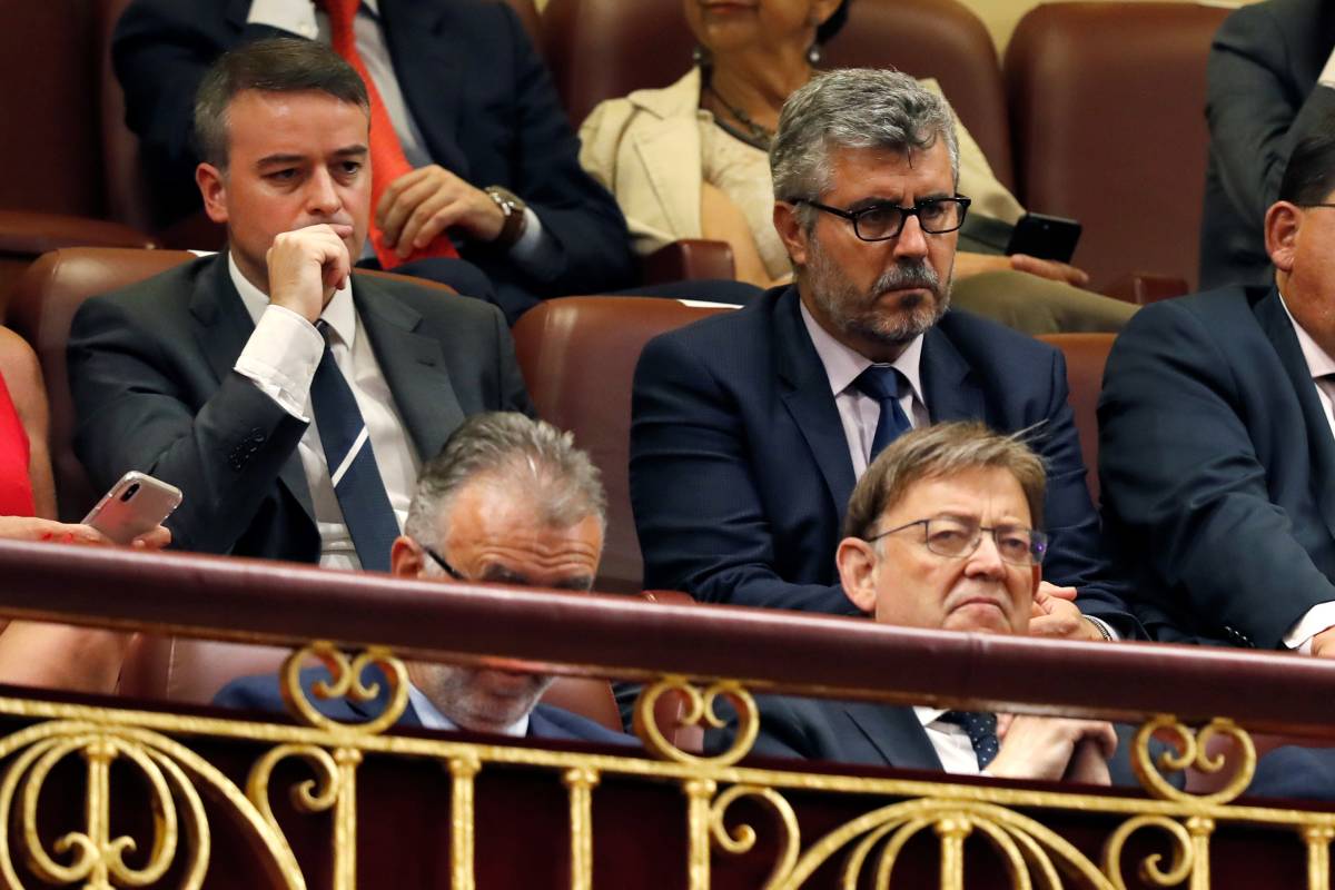 Puig siguió el debate en el Congreso. Foto: EFE