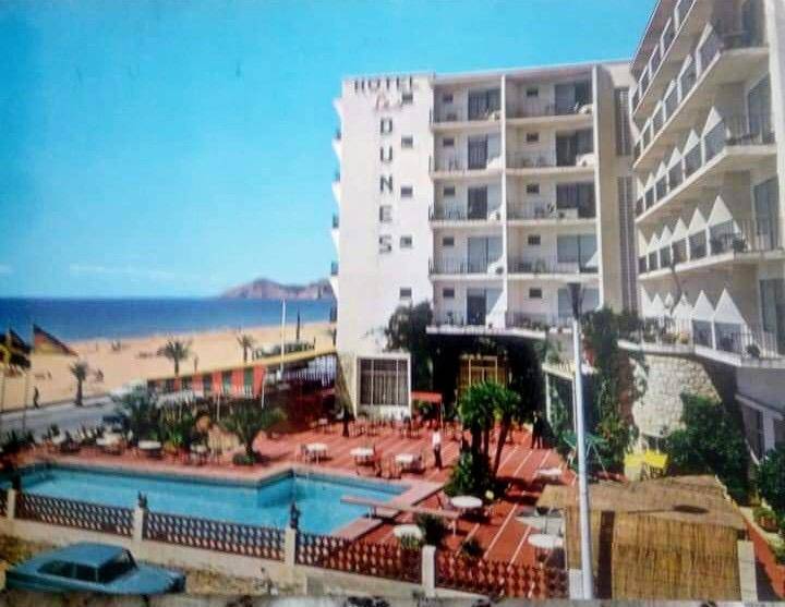 Imagen del hotel antes de la reforma de 1991, cuando todavía tenía solo 5 plantas. Foto: LES DUNES COMODORO