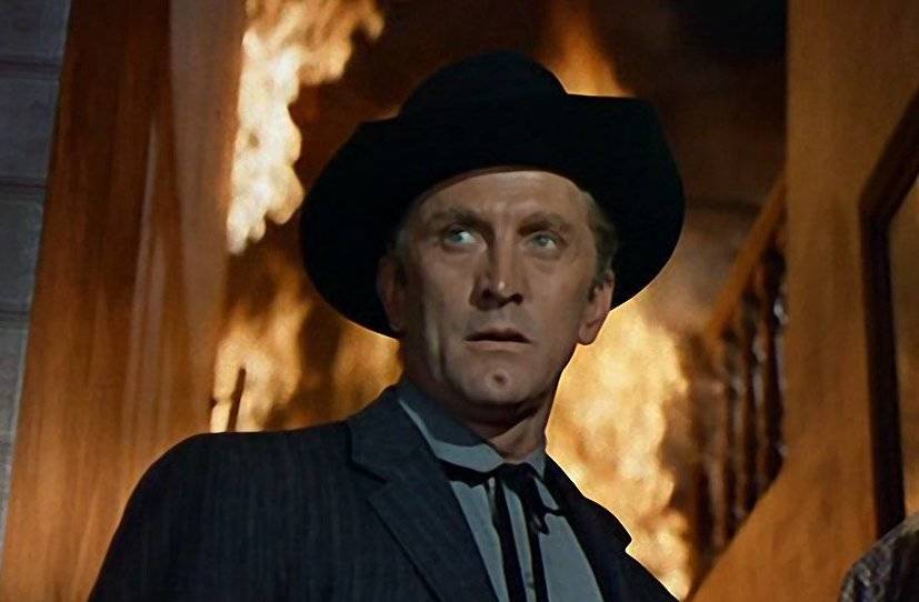 Kirk Douglas en 'El último tren de Gun Hill' (1959).