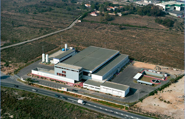 Vista aérea de la desaladora de Alicante II. Foto: MCT