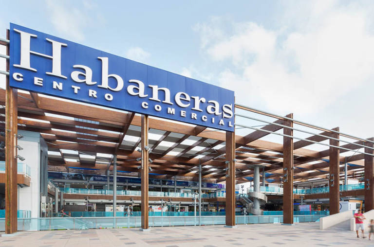 El centro comercial Habaneras, en Fase 1 y con comercios a pie de calle, puede ser de los primeros en abrir