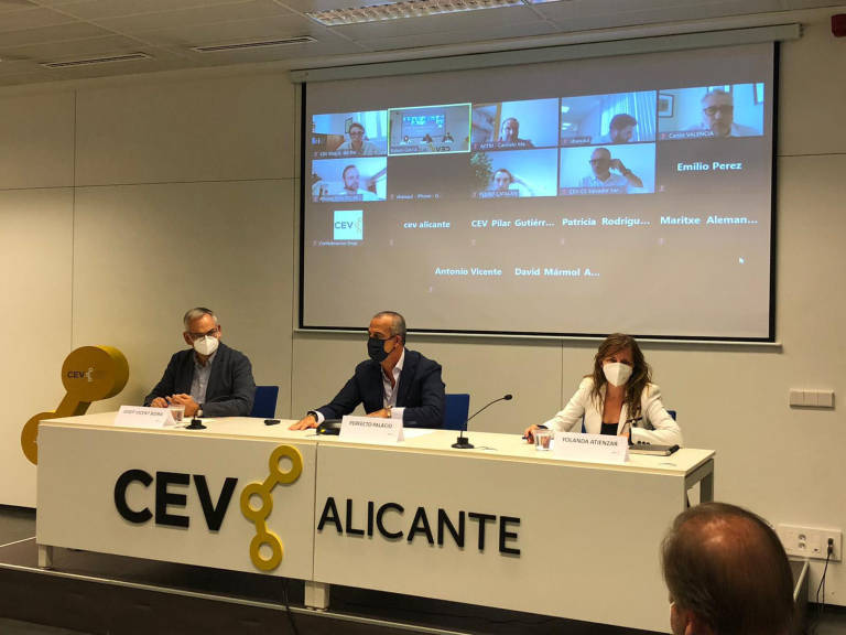 Un momento de la comisión de Infraestructuras de la CEV, celebrada en Alicante