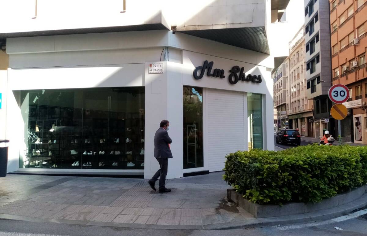 La nueva tienda de MM Shoes, que acaba de abrir en Reyes Católicos con Alemania