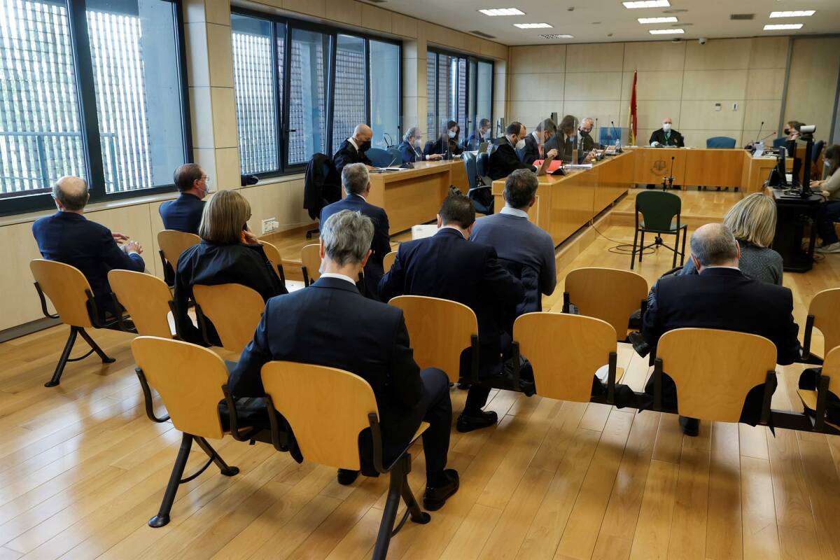 Imagen de la primera sesión del juicio sobre Costa Bellver. Foto: EFE/EMILIO NARANJO