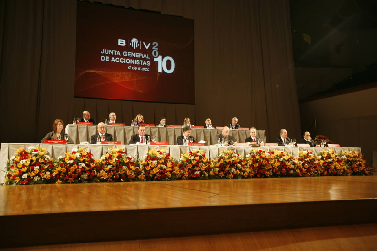 El consejo de administración en la junta de accionistas de 2010. Foto: EVA MÁÑEZ