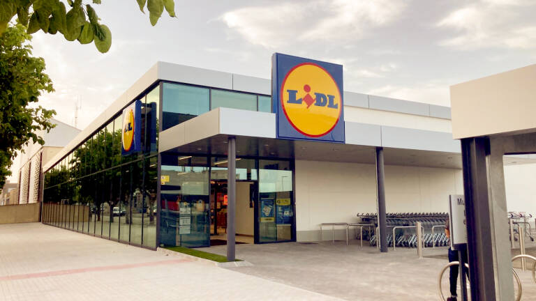 abre una nueva tienda en Santa con una inversión de 3,8 de euros - Alicanteplaza