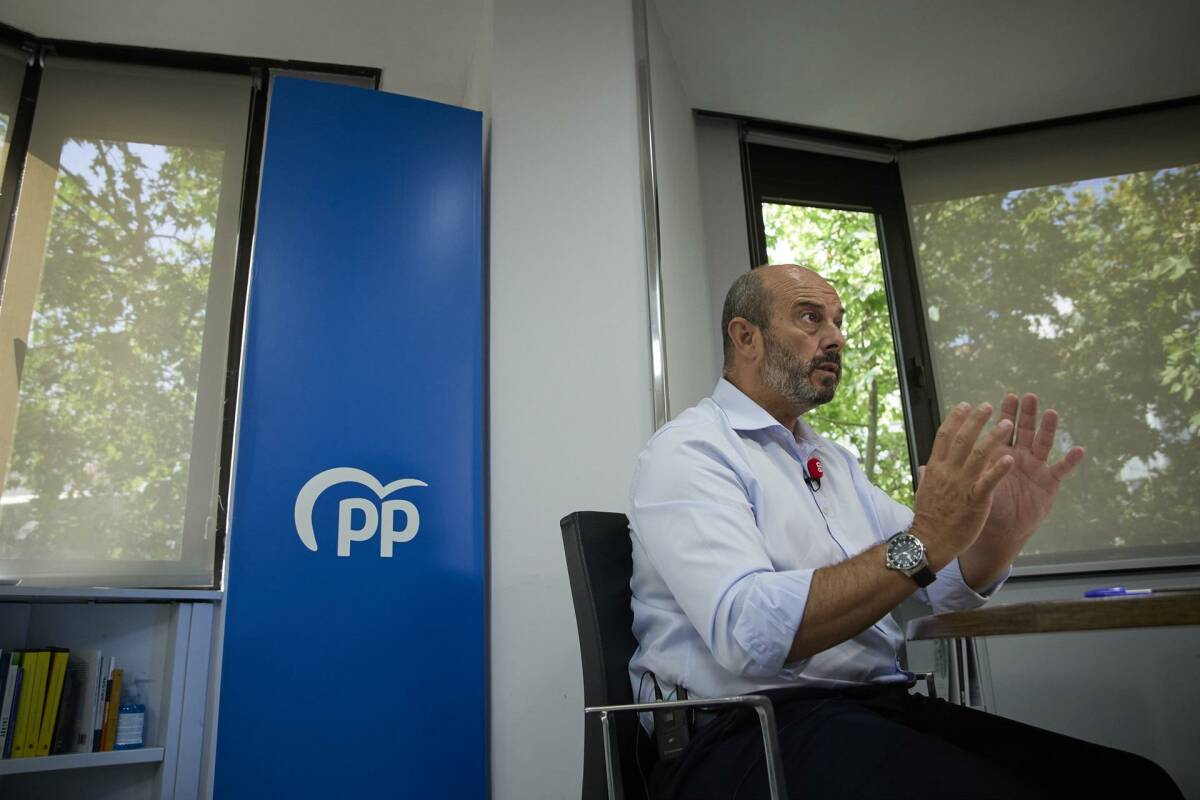Entrevista al vicesecretario de Coordinación Autonómica y Local del PP, Pedro Rollán. Foto: Jesús Hellín/ EP