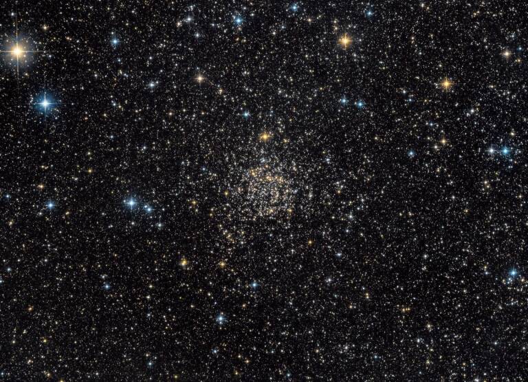 Un antiguo cúmulo abierto de estrellas de la Vía Láctea. Foto:  GUILLAUME SEIGNEURET / NASA