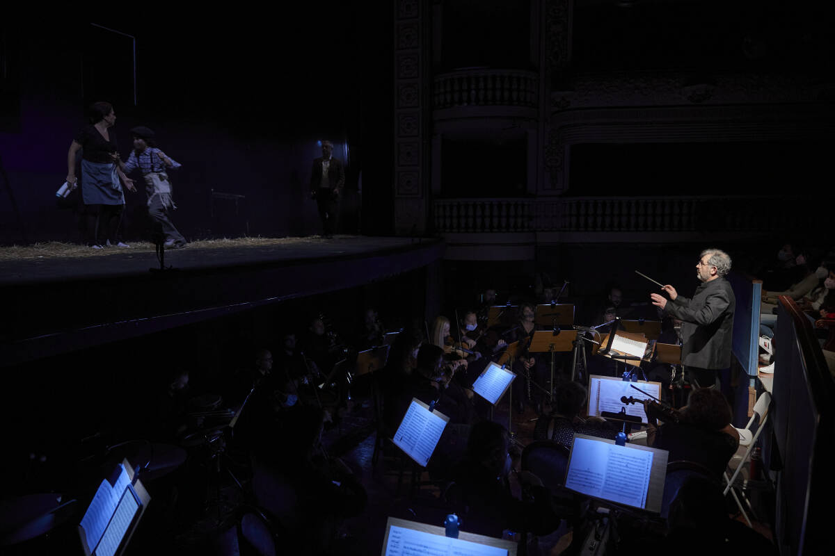 La Orquesta Sinfónica del Vinalopó, dirigida por José Antonio Pérez Botella.