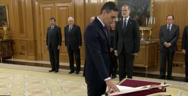 Sánchez promete ante el Rey el cargo de presidente del Gobierno. Foto: RTVE