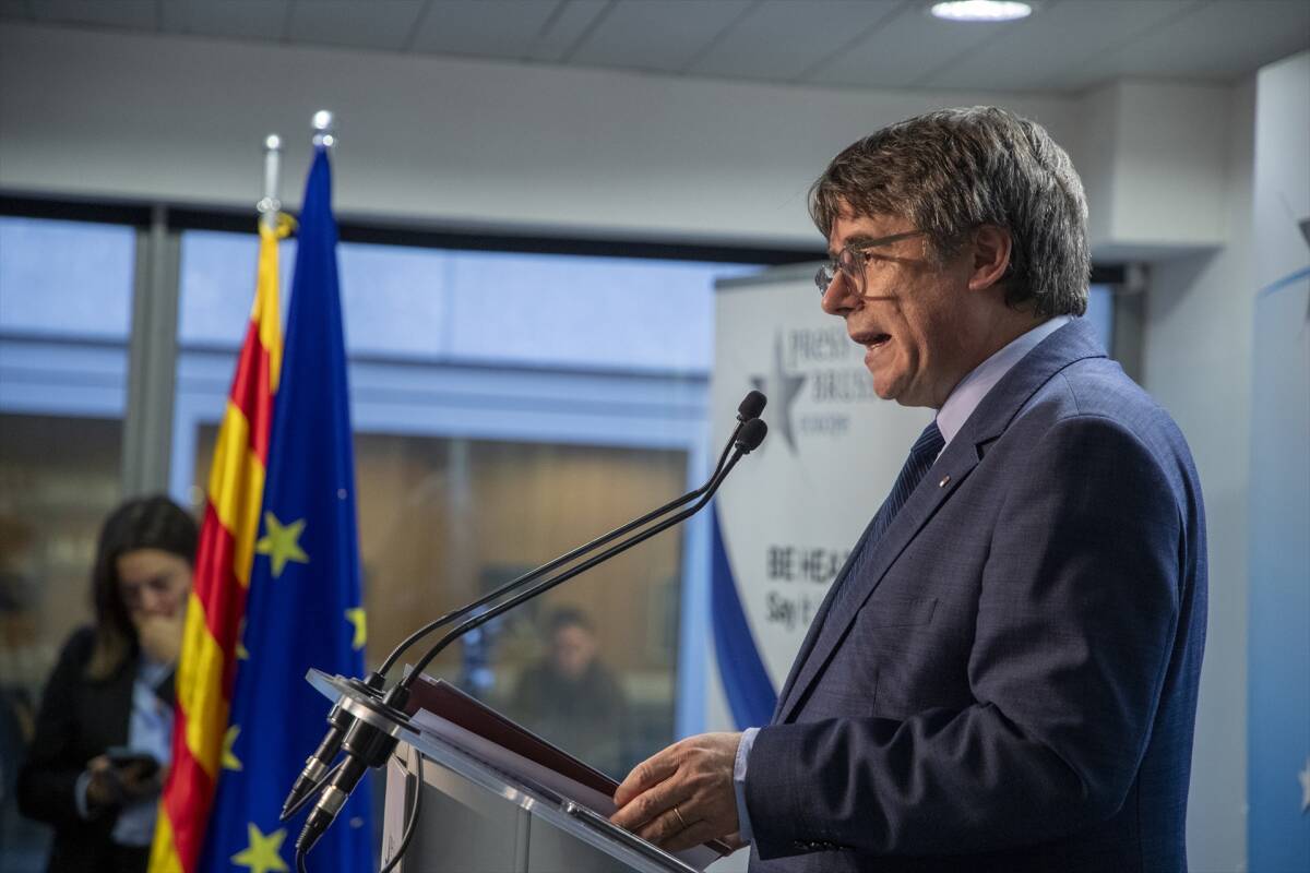 Puidemont, en Bruselas, informa del pacto con Pedro Sánchez. Foto: EP
