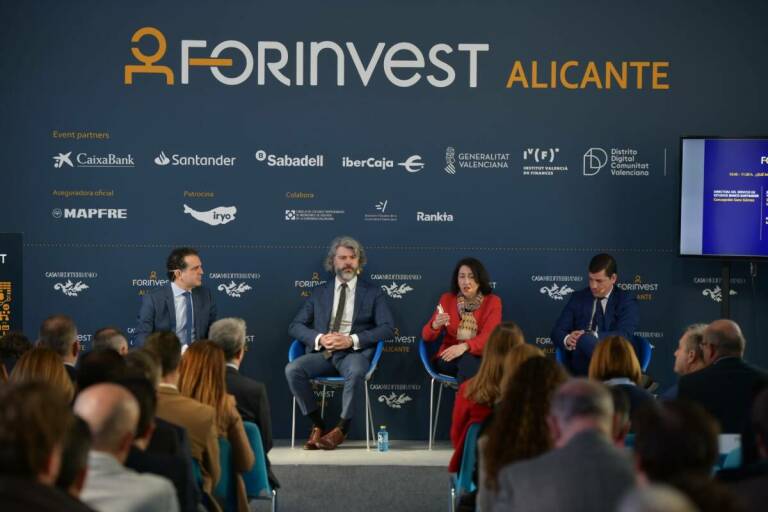 Una de las mesas del evento de Forinvest en Alicante.