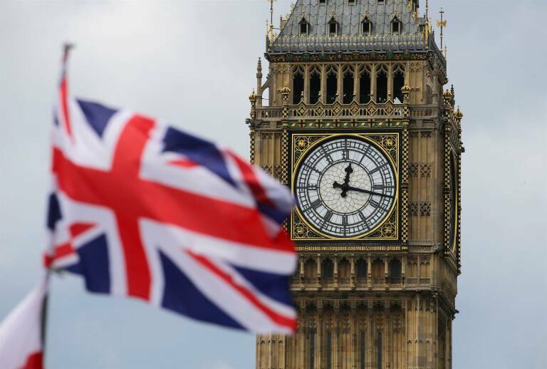  Bandera de Reino Unido con el Big Ben de fondo. Foto: MICHAEL KAPPELER/DPA