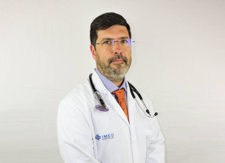 Dr. Ignacio Echeverría, jefe del servicio de cardiología del Hospital IMED Elche.