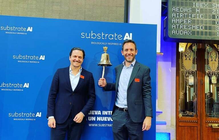 David Devesa y Juan Antonio Botella, en el toque de campana de Substrate AI