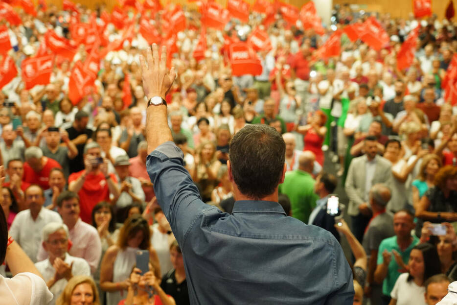 Pedro Sánchez, durante el mitin de la pasada campaña en València. Foto: EDUARDO MANZANA