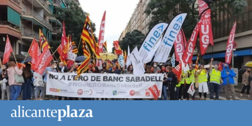 Sabadell lowers the outputs proposed in the ERE to 1,605;  CCOO asks that they stay at 1,300