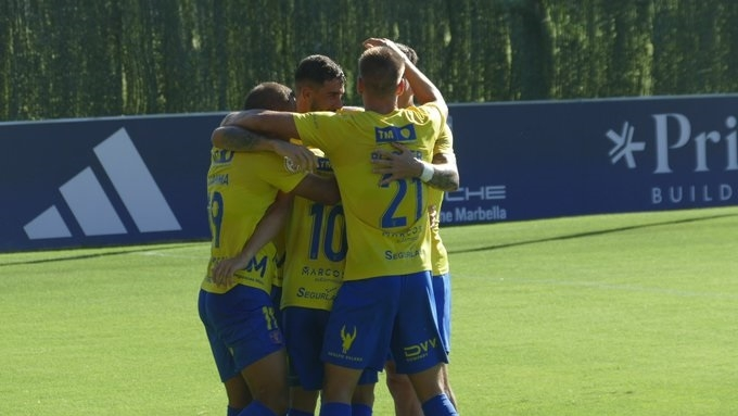 El Orihuela Busca Su Primer Triunfo En Los Arcos Ante El Cartagena B ...