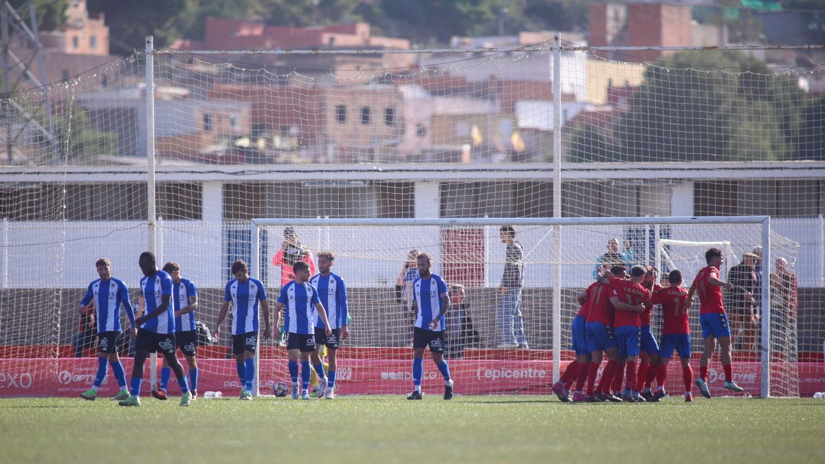 Sagunto: Hércules Suffers Third Consecutive League Defeat Against Atlético Saguntino