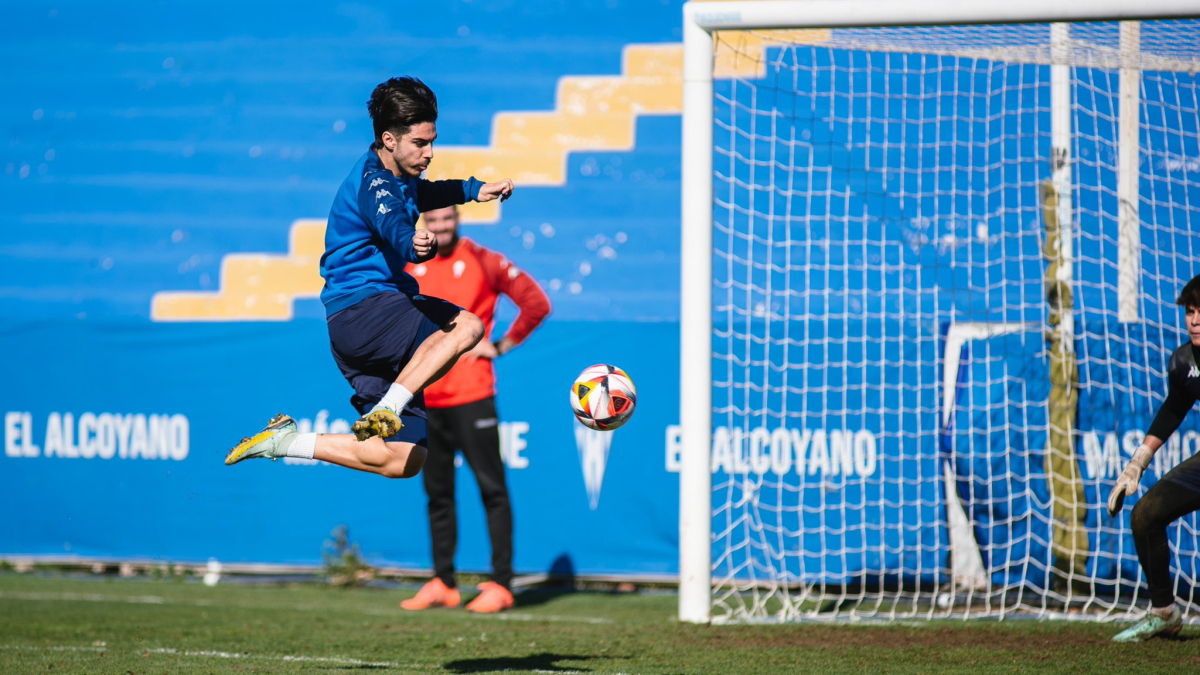 El Alcoyano Se Enfrenta Al Atlético De Madrid B Con ánimo De Revancha ...