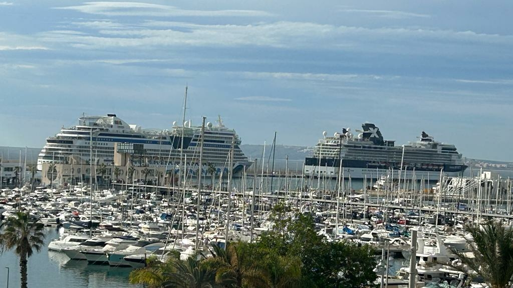 Alicante prepara la llegada de 22.000 cruceristas en dos semanas ...